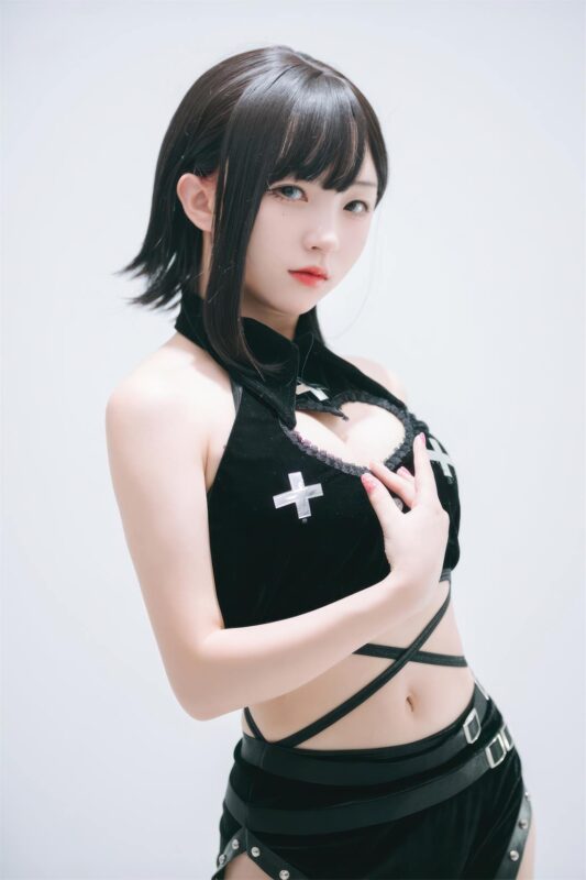 花鈴 NO.037 – 吊帶襪修女[71P/399MB]-無料攝影圈