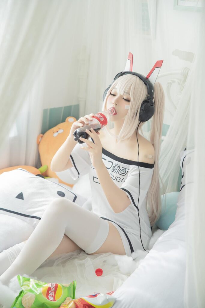 大眼萌妹黑貓貓OvO – 肥宅凌波 [19P/326MB]插圖1