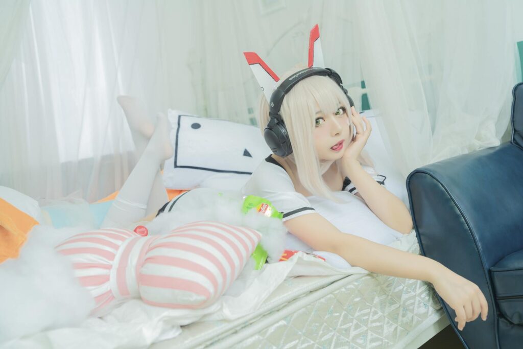 大眼萌妹黑貓貓OvO – 肥宅凌波 [19P/326MB]插圖2