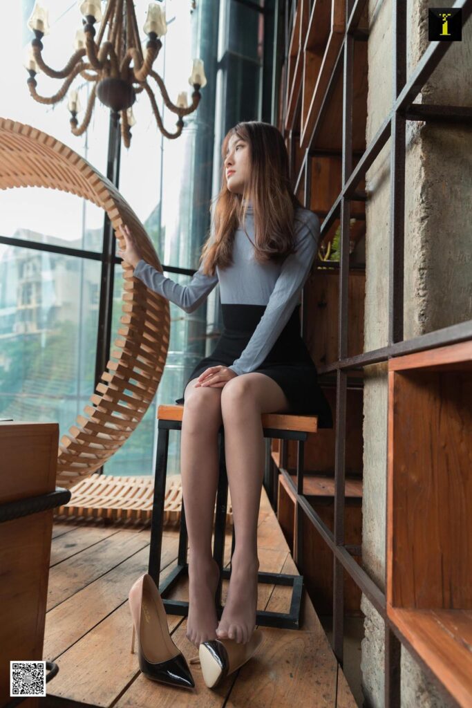 [IESS異思趣向] 2020.04.13 絲享家 720：婉萍《撞色漸變高跟》[89P/32MB]插圖