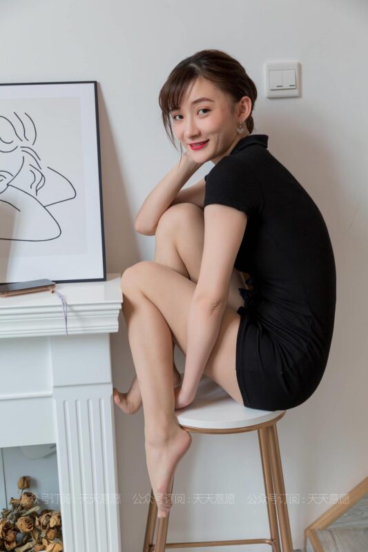 [IESS異思趣向] 2021.04.18 絲享家 783：秋秋《超短的包臀裙》[89P/79MB]-無料攝影圈