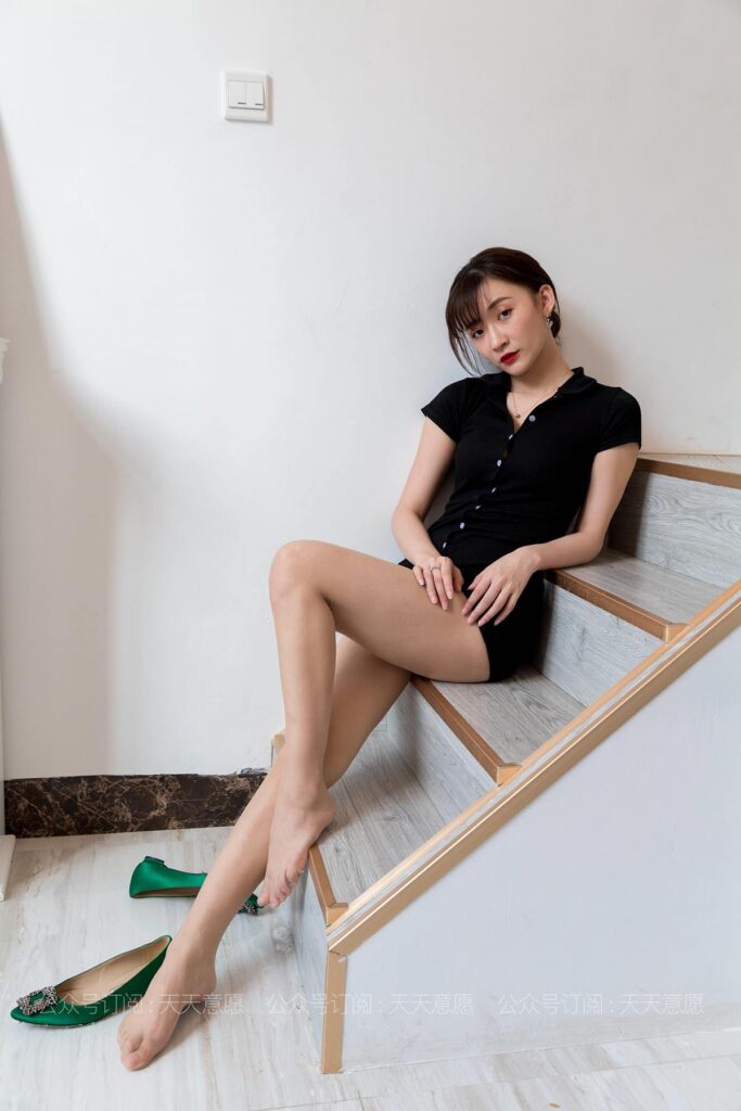 [IESS異思趣向] 2021.04.18 絲享家 783：秋秋《超短的包臀裙》[89P/79MB]插圖2