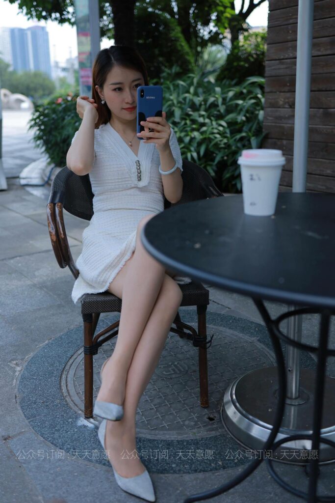 [IESS異思趣向] 2021.05.25 絲享家 814：小婕《肉絲白裙俏佳人》[79P/126MB]插圖2