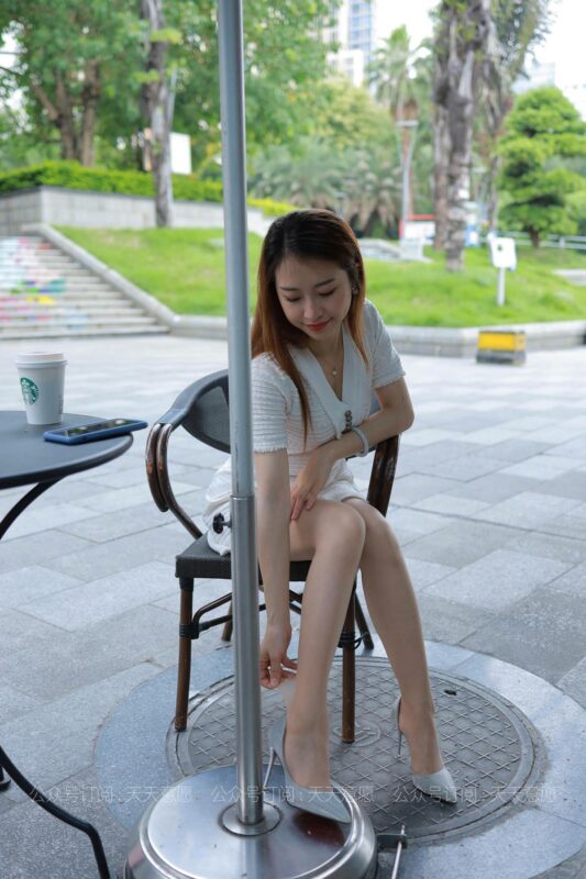 [IESS異思趣向] 2021.05.25 絲享家 814：小婕《肉絲白裙俏佳人》[79P/126MB]-無料攝影圈