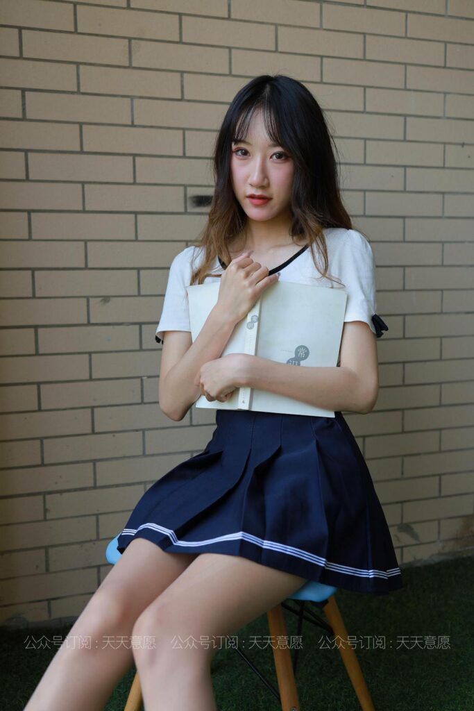 [IESS異思趣向] 2021.06.05 絲享家 823：怡怡《長(zhǎng)腿少女 新人報(bào)道》[91P/174MB]插圖3