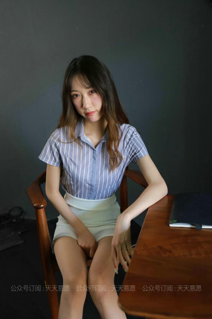 [IESS異思趣向] 2021.06.11 絲享家 829：怡怡《長腿實習生》[89P/123MB]插圖1