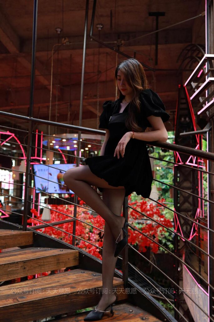 [IESS異思趣向] 2021.07.06 絲享家 853：夏夏《長腿黑天鵝》[89P/181MB]插圖3