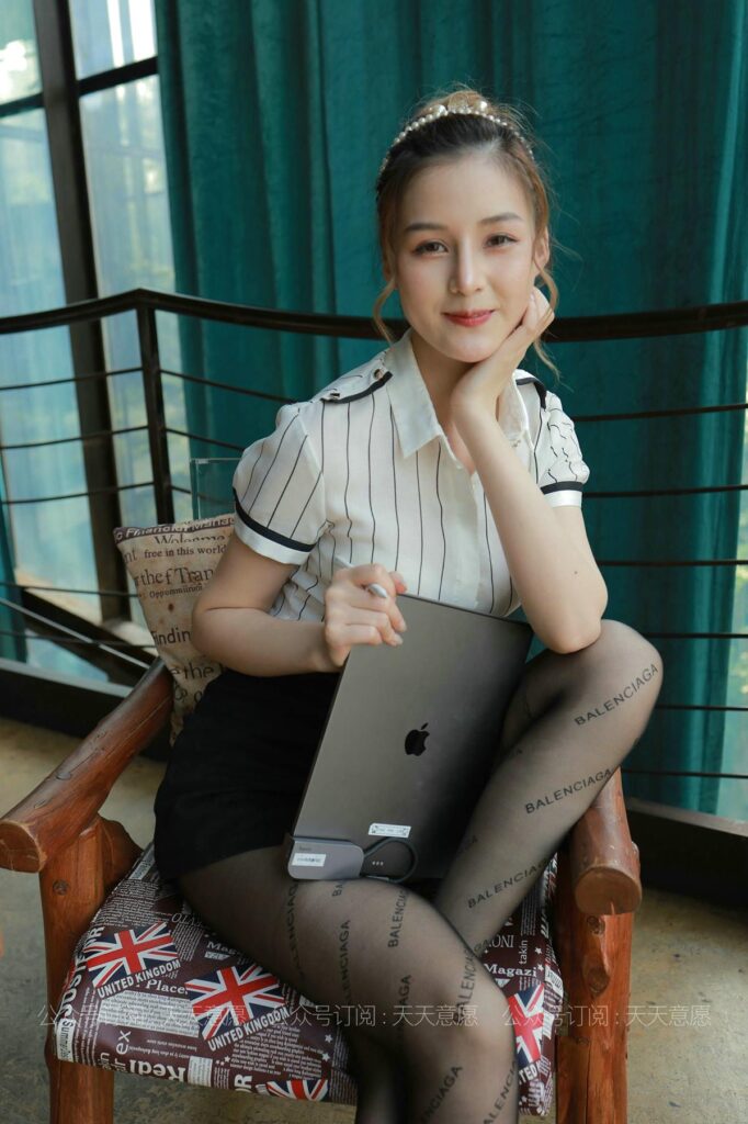 [IESS異思趣向] 2021.07.27 絲享家 872：九妹《最美職業(yè)裝》[81P/133MB]插圖