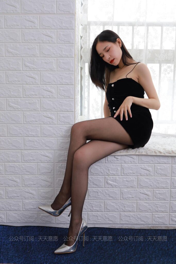 [IESS異思趣向] 2021.08.09 絲享家 884：美子《黑色吊帶裙》[100P/85MB]插圖2