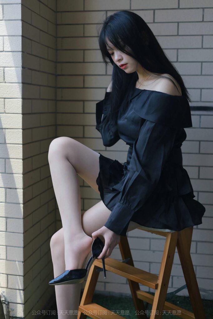 [IESS異思趣向] 2021.08.23 絲享家 898：小七《一字肩短裙》[91P/135MB]插圖3