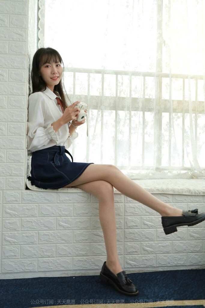 [IESS異思趣向] 2021.10.08 絲享家 941：團團《長腿學(xué)苑風(fēng)》[98P/158MB]插圖2