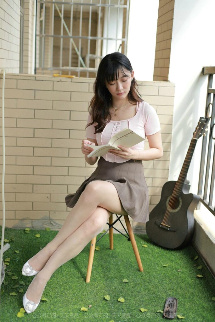 [IESS異思趣向] 2021.10.10 絲享家 943：秋秋《陽臺上的美女》[93P/179MB]插圖1