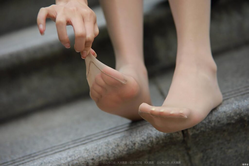 [IESS異思趣向] 2021.10.25 絲享家 957：婉蘋《公園偶遇美女》[91P/399MB]插圖1