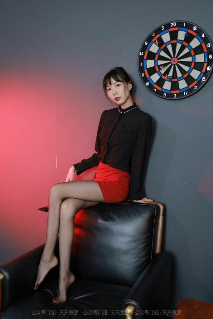 [IESS異思趣向] 2021.10.27 絲享家 959：團(tuán)團(tuán)《姓感紅與黑》[96P/150MB]插圖2