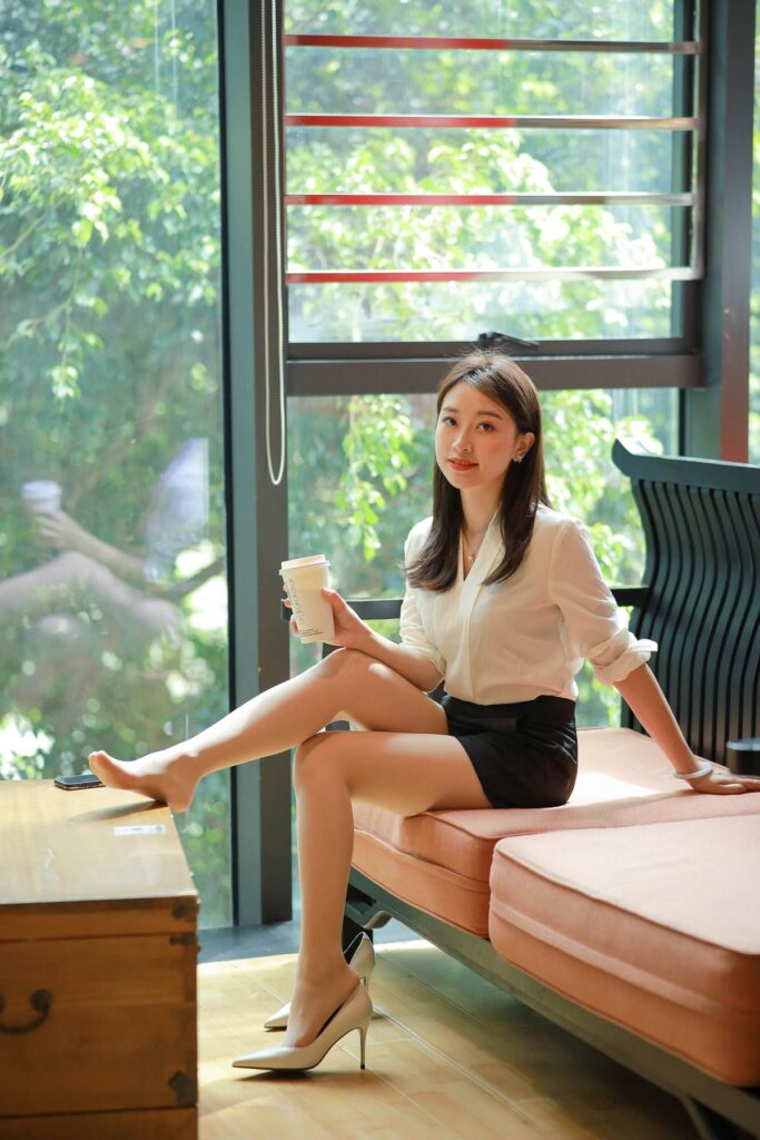 [IESS異思趣向] 2021.11.03 絲享家 964：小婕《沙發(fā)上的佳人》[101P/115MB]插圖2