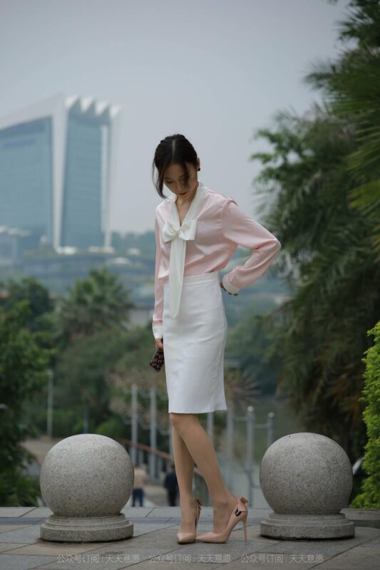 [IESS異思趣向] 2021.11.11 絲享家 971：小六《城市麗人》[90P/95MB]-無料攝影圈