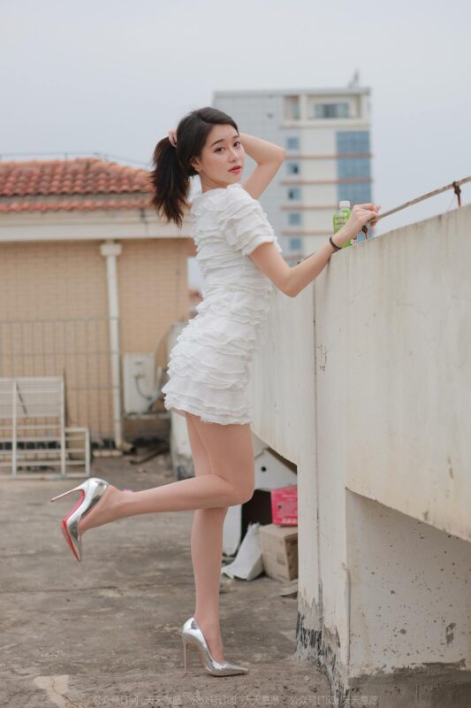 [IESS異思趣向] 2021.11.25 絲享家 979：佳爺《12月女神佳爺-特輯》[94P/122MB]-無(wú)料攝影圈