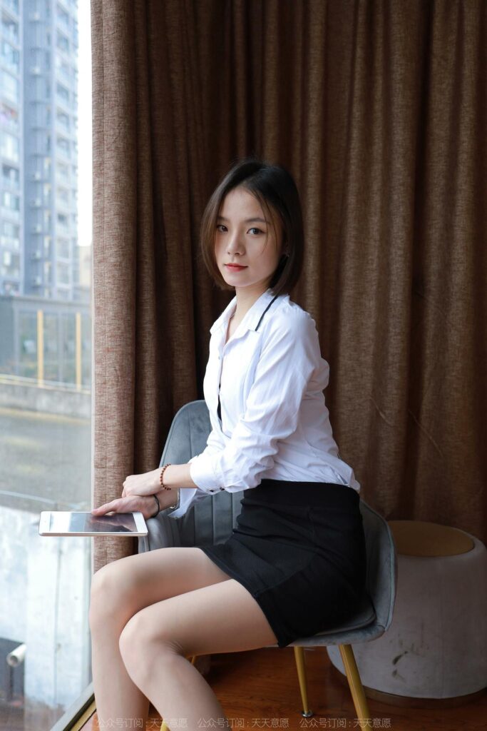 [IESS異思趣向] 2022.01.07 絲享家 983：小六《短發(fā)配短裙》[85P/121MB]插圖3