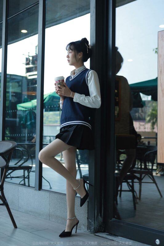 [IESS異思趣向] 2022.01.10 絲享家 985：團團《純玉學苑裝》[95P/122MB]-無料攝影圈