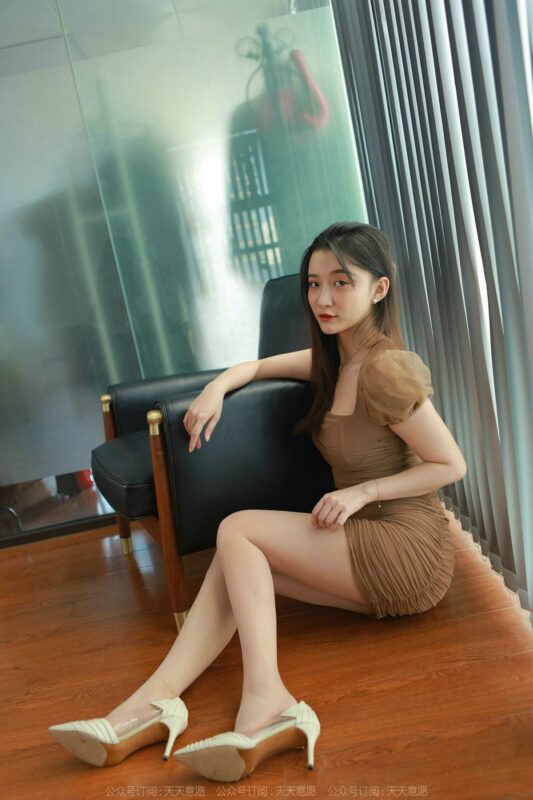 [IESS異思趣向] 2022.01.15 絲享家 988：秋秋《茶水間的故事》[91P/112MB]-無料攝影圈