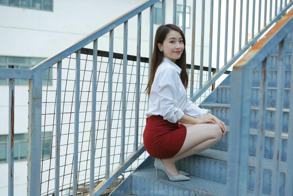 [IESS異思趣向] 2022.2.17 絲享家 1006：小婕《姓感紅色包臀裙》[87P/130MB]插圖3