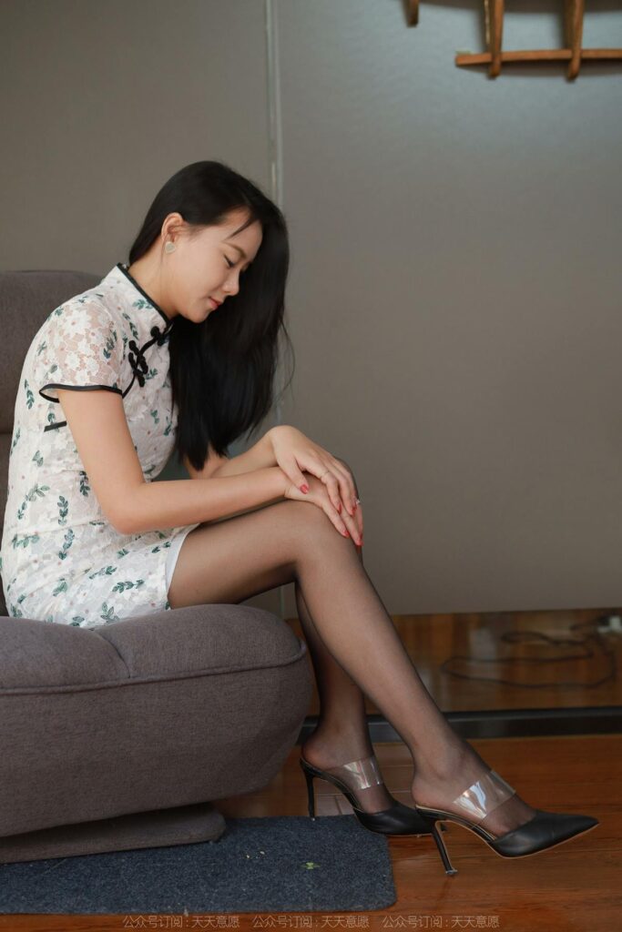 [IESS異思趣向] 2022.3.16 絲享家 1030：姍姍《長腿嘿絲旗袍秀》[83P/97MB]插圖2