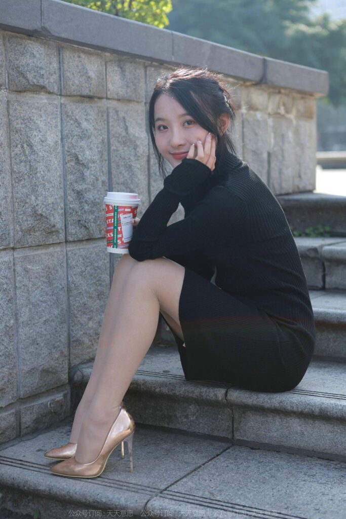 [IESS異思趣向] 2022.3.21 絲享家 1035：婉萍《黑色包臀裙》[90P/111MB]插圖2