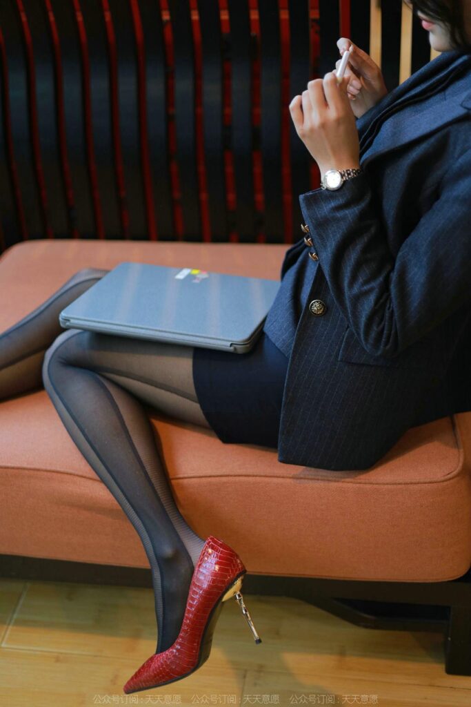 [IESS異思趣向] 2022.4.12 絲享家 1057：婉萍《OL嘿絲玉姐》[93P/109MB]插圖