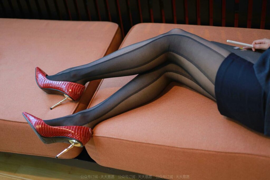 [IESS異思趣向] 2022.4.12 絲享家 1057：婉萍《OL嘿絲玉姐》[93P/109MB]插圖1