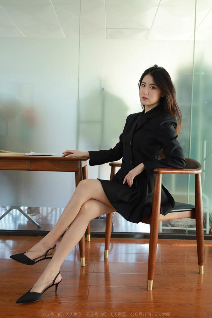 [IESS異思趣向] 2022.4.20 絲享家 1065：小寶《黑色百褶裙》[79P/80MB]插圖1