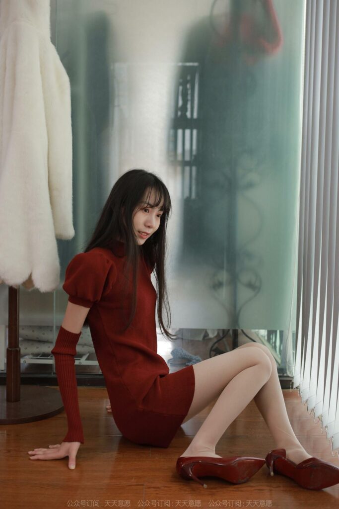 [IESS異思趣向] 2022.4.9 絲享家 1054：團團《迷人的酒紅旗袍》[81P/86MB]插圖1