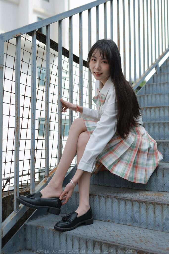 [IESS異思趣向] 2022.4.24 絲享家 1069：團團《jk妹妹》[84P/93MB]插圖2