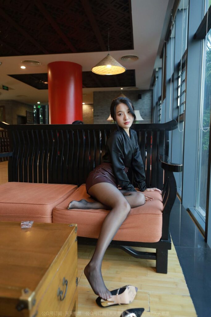 [IESS異思趣向] 2022.4.29 絲享家 1074：婉萍《褐色皮裙》[89P/174MB]插圖3