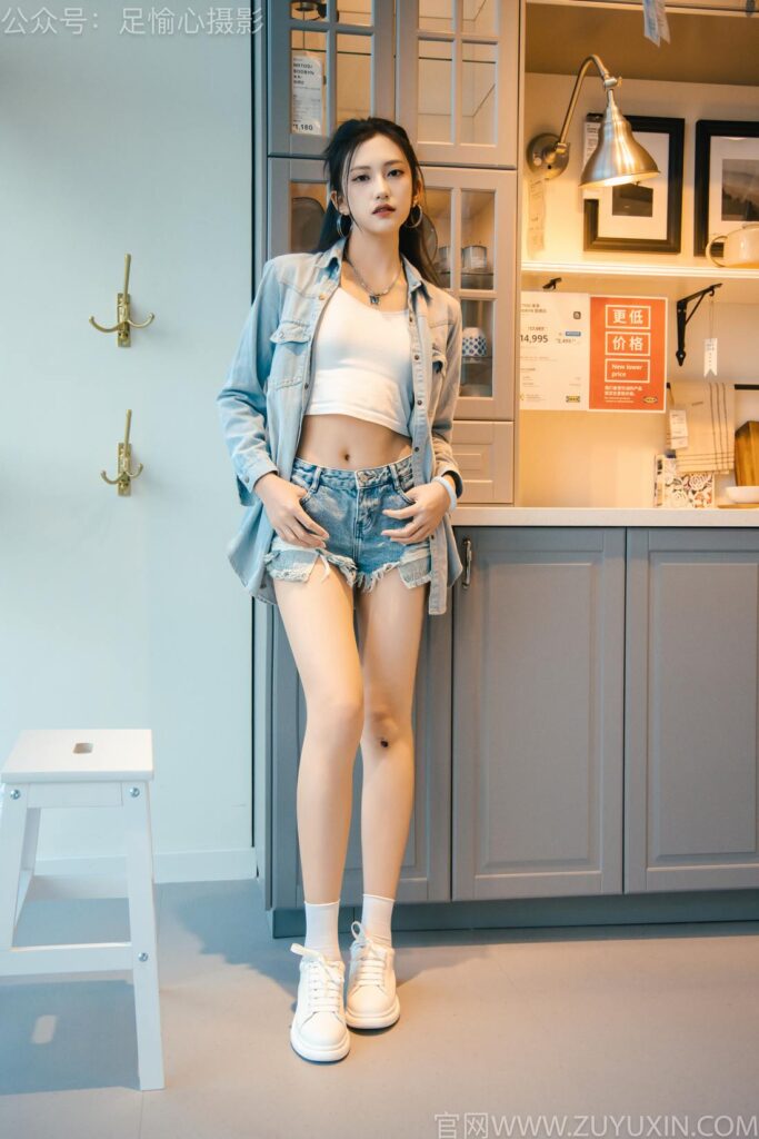 足愉心 NO.001 可樂（搭配：白T、牛仔短褲、板鞋、白棉襪、裸足）[120P/2V/12.9GB]插圖