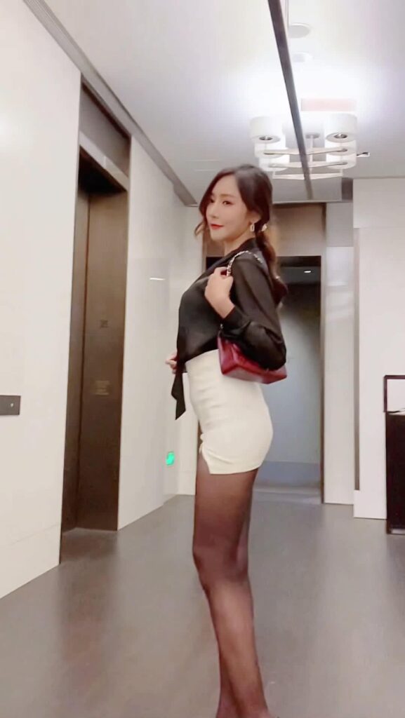 王馨瑤Yanni – 黑色透視襯衣[1V/511MB]插圖3