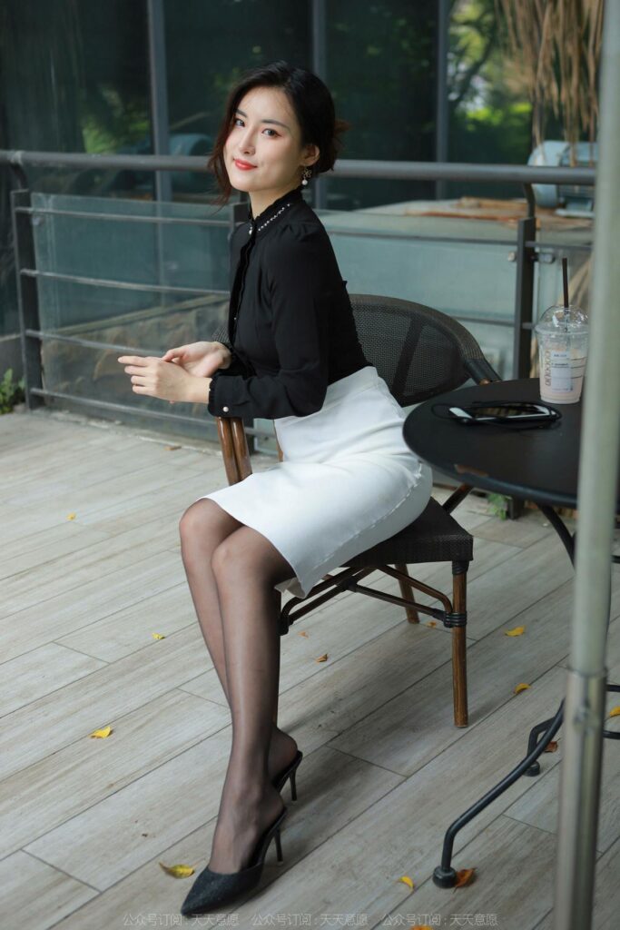 [IESS異思趣向] 2022.5.15 絲享家 1089：小寶《嘿絲黑襯衣》[81P/96MB]插圖2