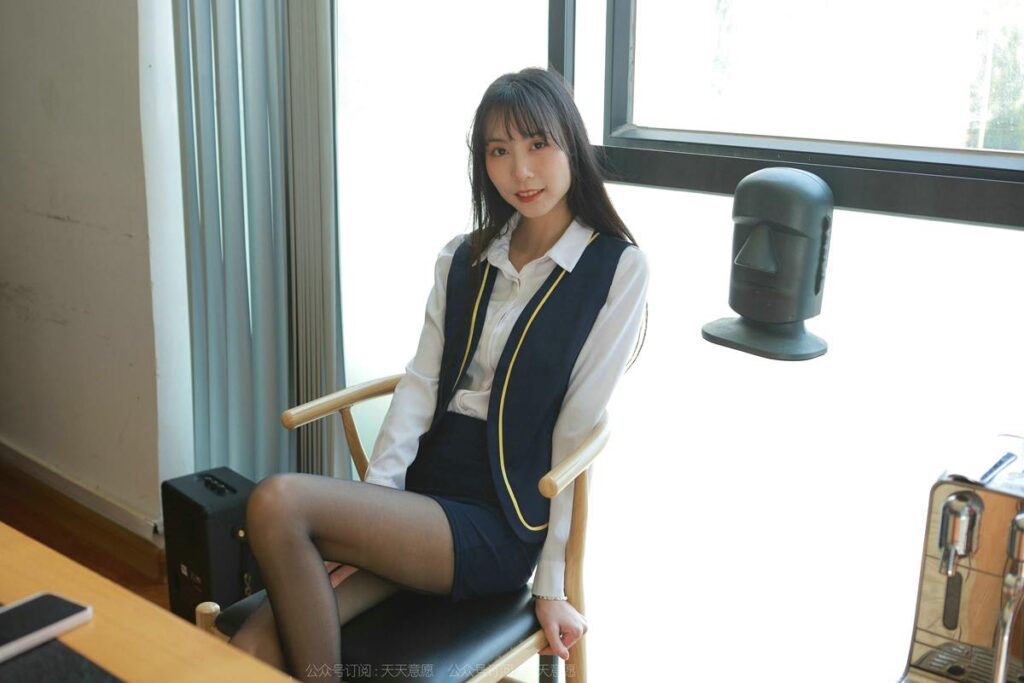 [IESS異思趣向] 2022.5.16 絲享家 1090：團團《后豎線嘿絲》[85P/89MB]插圖1