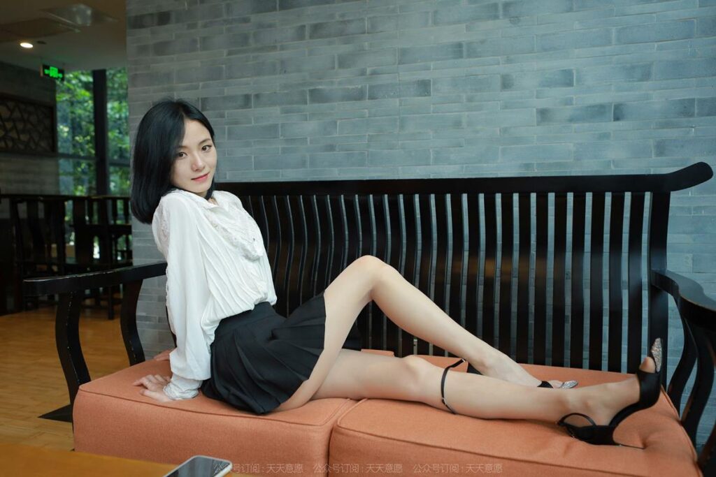 [IESS異思趣向] 2022.5.30 絲享家 1103：小六《超短百褶裙》[94P/102MB]插圖3