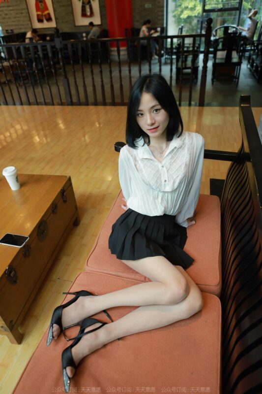 [IESS異思趣向] 2022.5.30 絲享家 1103：小六《超短百褶裙》[94P/102MB]-無料攝影圈