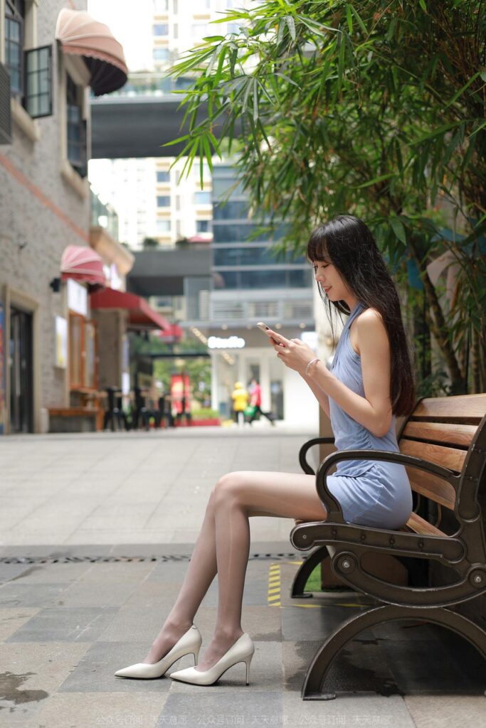 [IESS異思趣向] 2022.6.7 絲享家 1110：團(tuán)團(tuán)《灰絲藍(lán)色短裙》[89P/95MB]插圖3