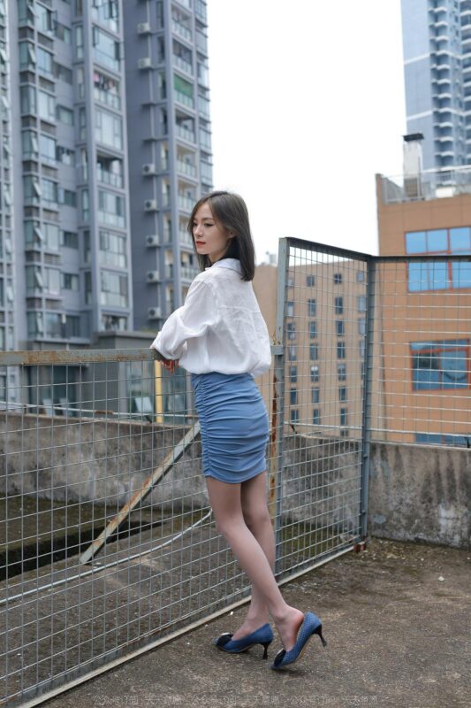 [IESS異思趣向] 2022.6.9 絲享家 1112：小六《藍(lán)鞋灰絲》[85P/117MB]-無料攝影圈