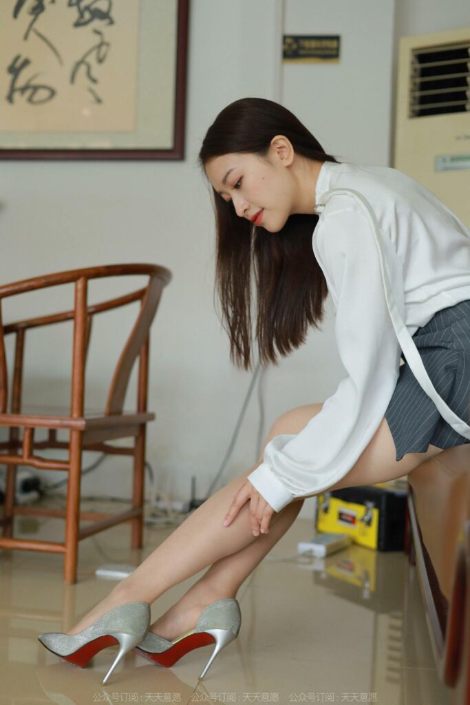 [IESS異思趣向] 2022.6.21 絲享家 1124：小婕《美女接待員》[75P/80MB]插圖2