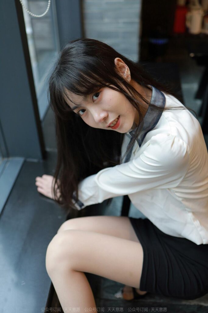 [IESS異思趣向] 2022.7.19 絲享家 1152：團團《長腿OL》[85P/101MB]插圖3