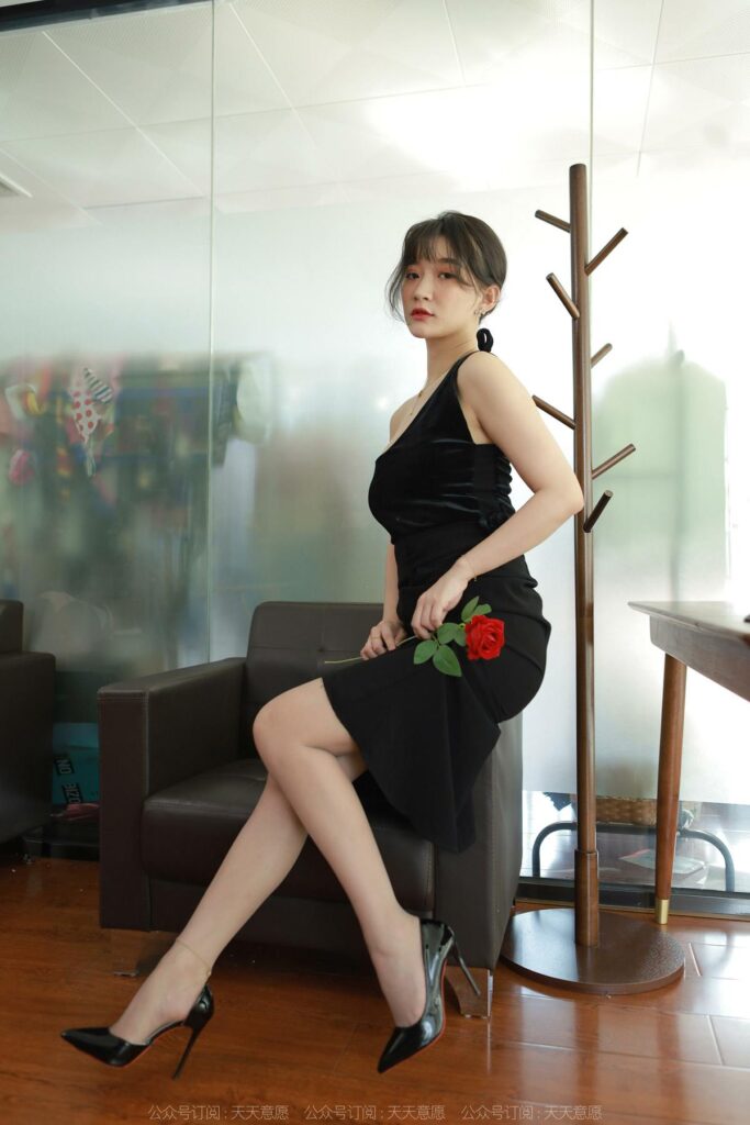 [IESS異思趣向] 2022.8.10 絲享家 1173：秋秋《姓感紅玫瑰》[97P/83MB]插圖1