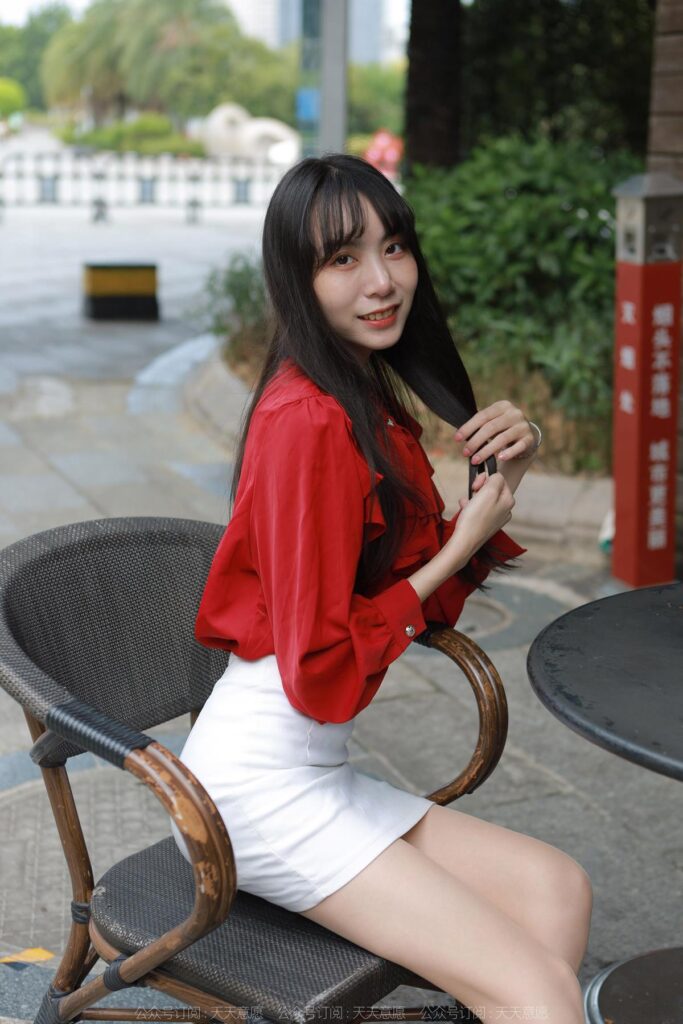 [IESS異思趣向] 2022.10.19 絲享家 1242 團(tuán)團(tuán)《陽光下的長腿》[85P/90MB]插圖1