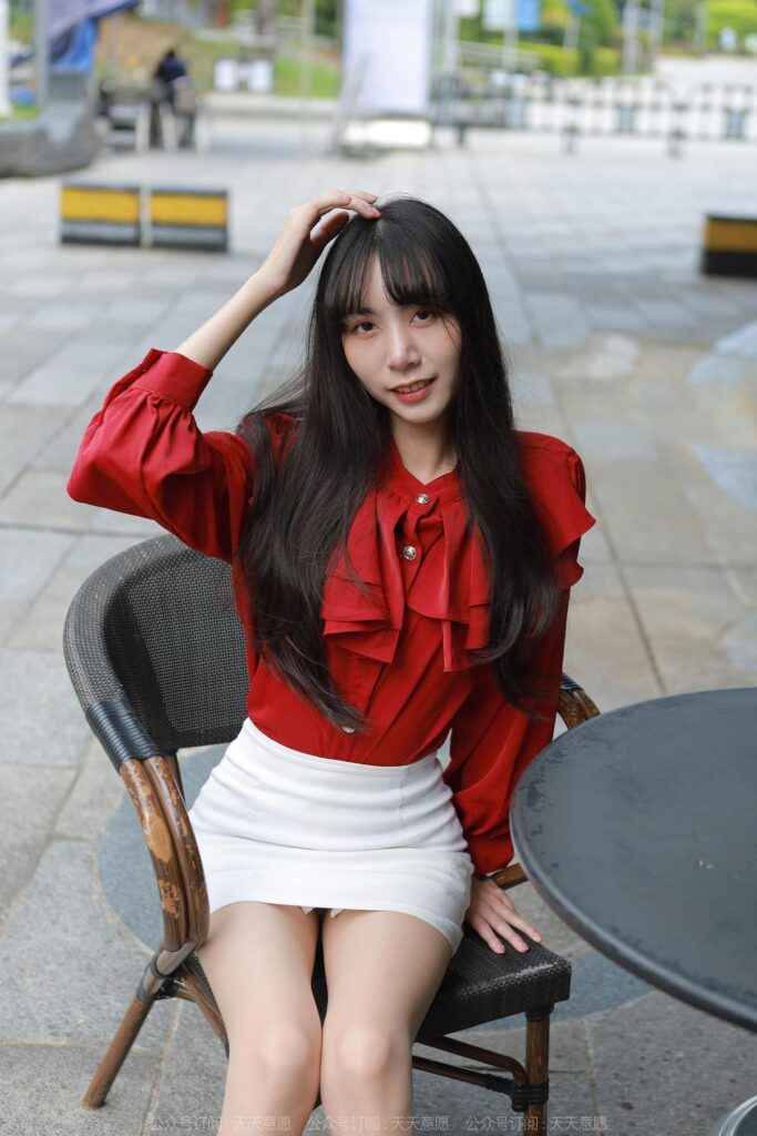 [IESS異思趣向] 2022.10.19 絲享家 1242 團(tuán)團(tuán)《陽光下的長腿》[85P/90MB]插圖2