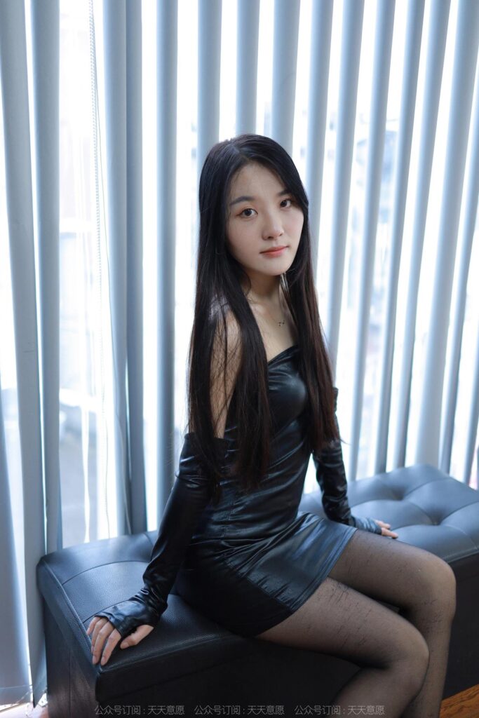 [IESS異思趣向] 2022.11.23 絲享家 1277 婉萍《包臀皮裙》[89P/103MB]插圖