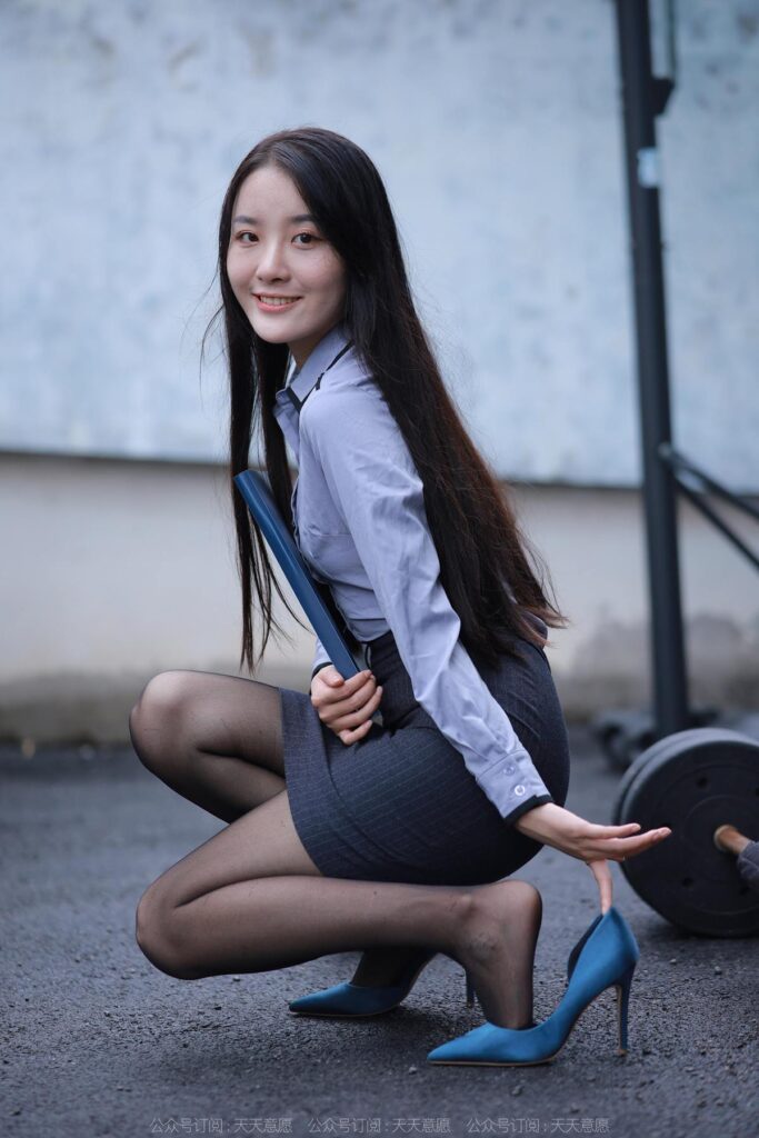 [IESS異思趣向] 2022.11.30 絲享家 1284 婉萍《嘿絲女秘》[84P/95MB]插圖3