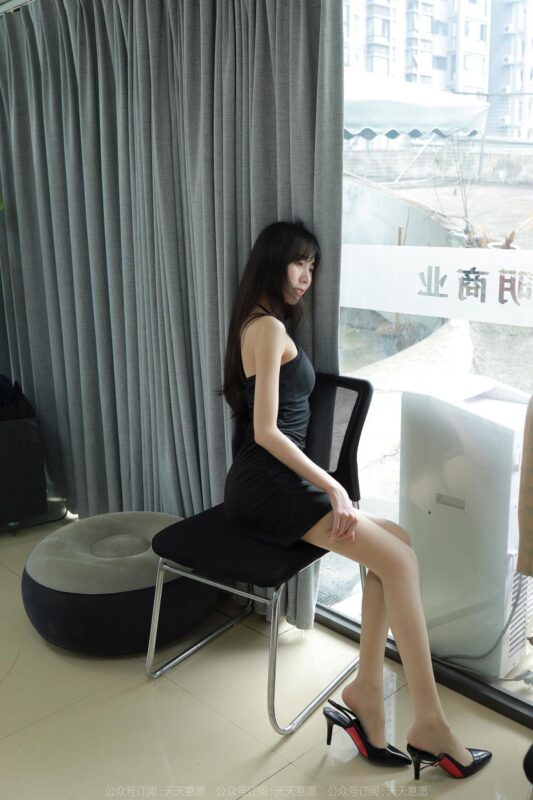 [IESS異思趣向] 2022.12.01 絲享家 1285 團(tuán)團(tuán)《黑色包臀裙》[89P/88MB]-無料攝影圈