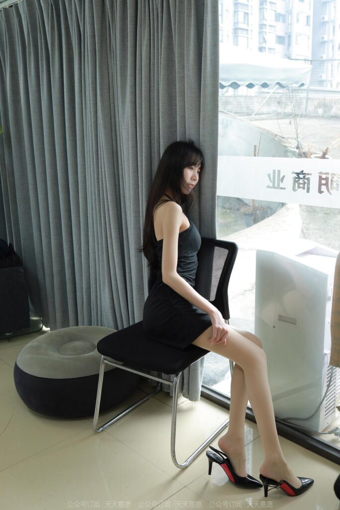 [IESS異思趣向] 2022.12.01 絲享家 1285 團團《黑色包臀裙》[89P/88MB]插圖